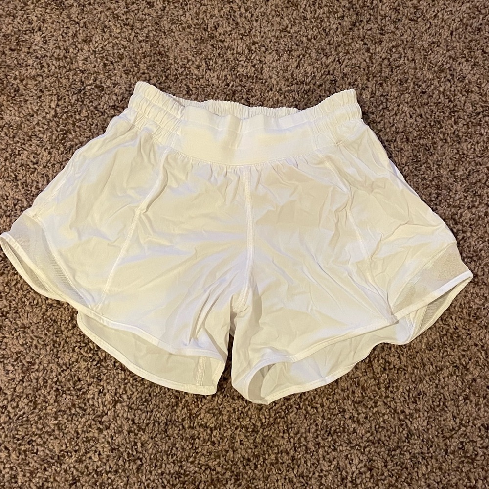 Lululemon Hotty hot shorts in white size 2